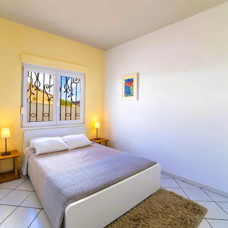 Madora - Private Pool, Amazing Garden, Sea View & Quiet Location *